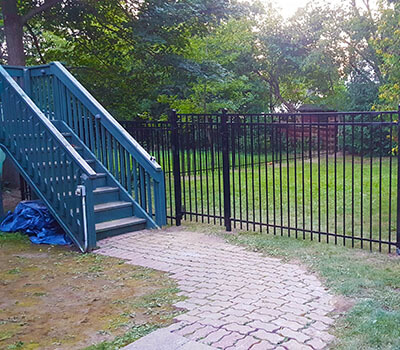 Image of a fence installed for contractors by Post2Fence