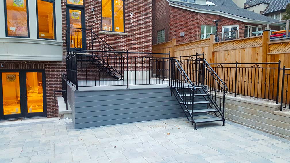 Image of a deck installed by Post2Fence