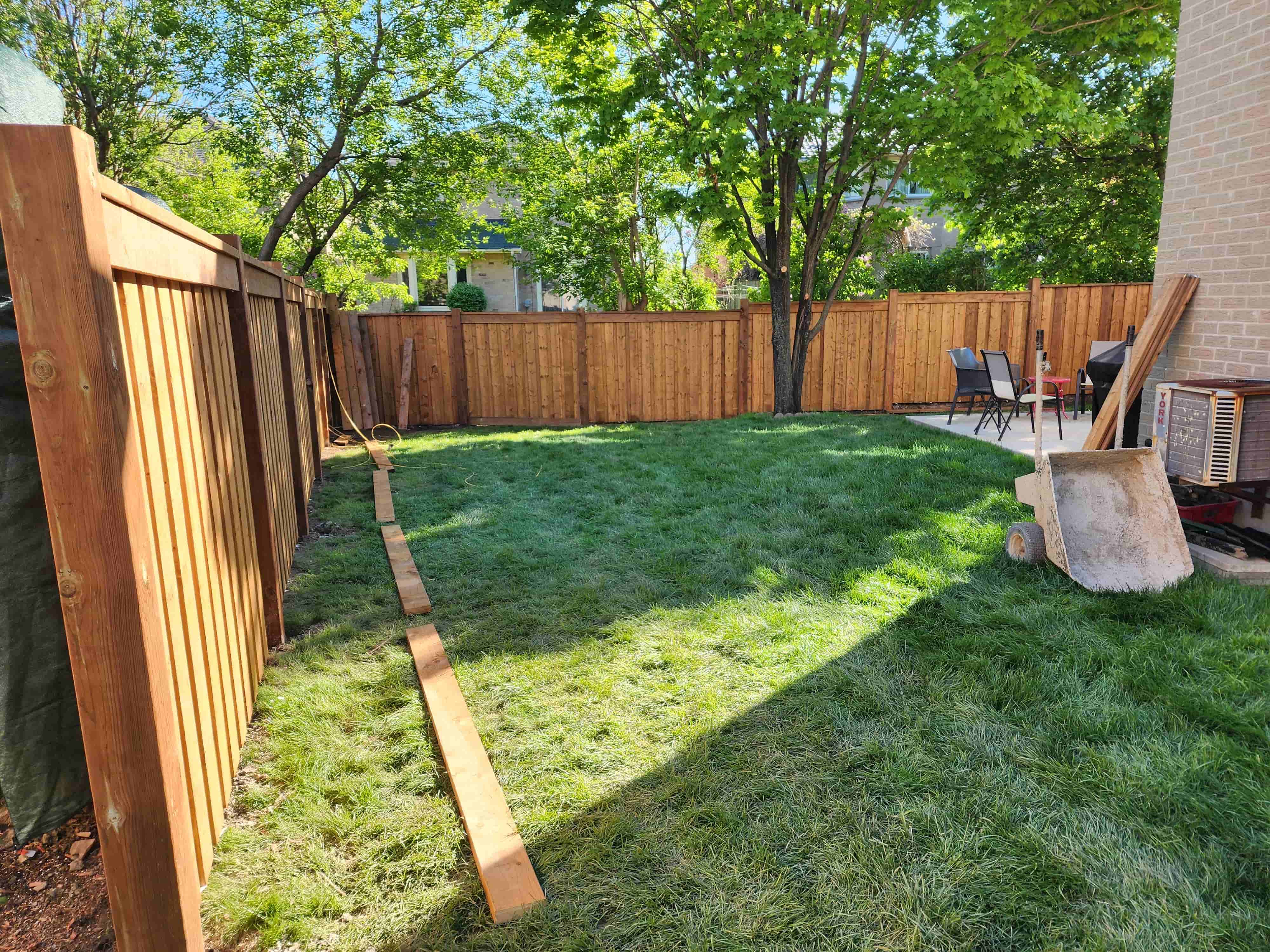https://post2fence.com/wp-content/uploads/2026/05/fence-and-posts-installation-services-brampton-ontario-post2fence.jpg