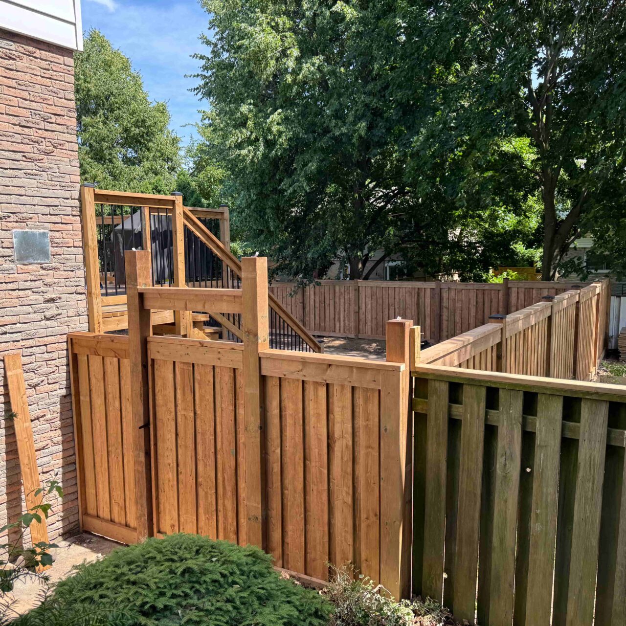 https://post2fence.com/wp-content/uploads/2026/06/fence-installation-services-brantford-1280x1280.jpg