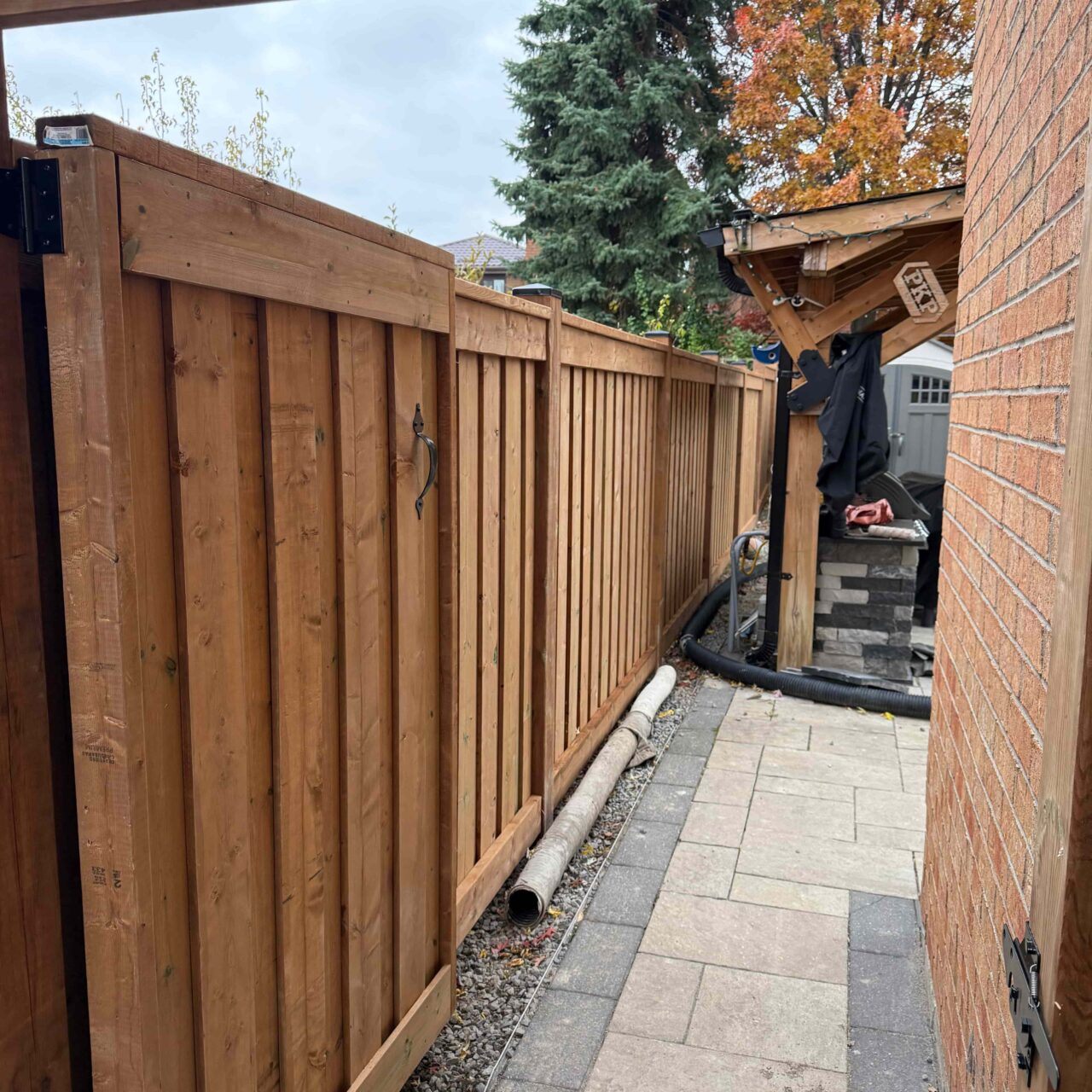 https://post2fence.com/wp-content/uploads/2026/06/milton-fence-installation-1280x1280.jpg