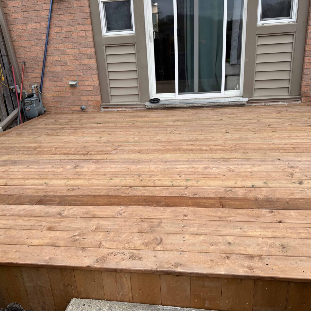 oakville-deck-building-services https://post2fence.com/wp-content/uploads/2026/08/oakville-deck-building-services-1280x1280.jpg